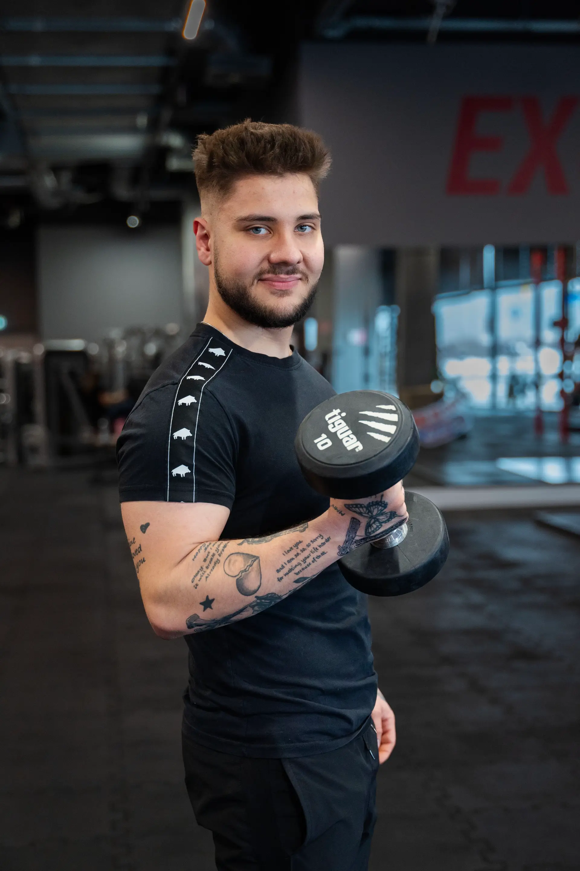 Jakub Gibas z hantlą — sesja treningowa